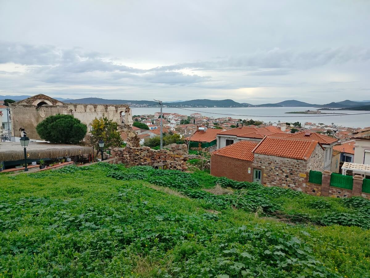 Sevim ve Necdet Kent Kitaplığı