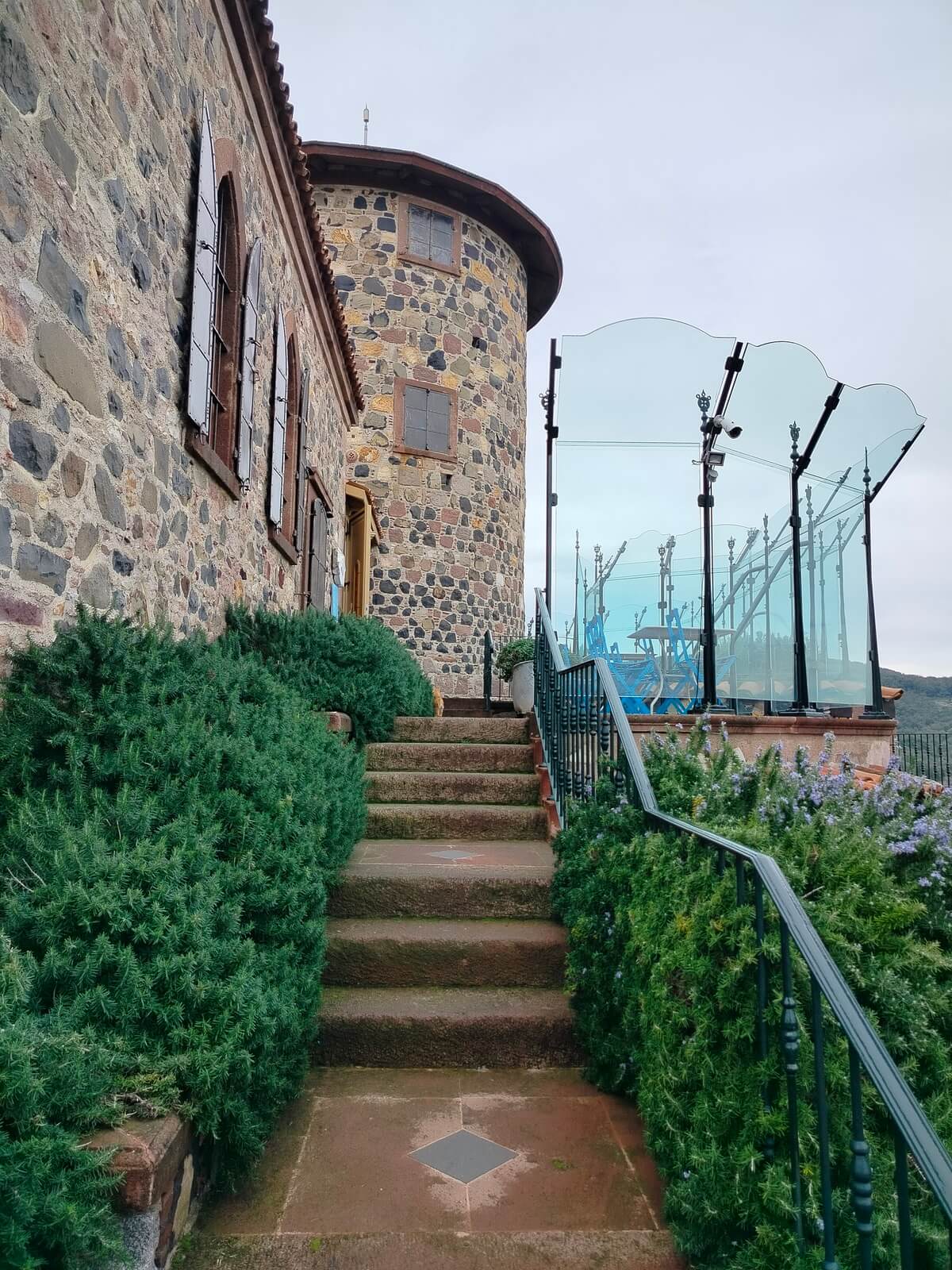 Sevim ve Necdet Kent Kitaplığı