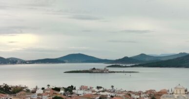 Sevim ve Necdet Kent Kitaplığı