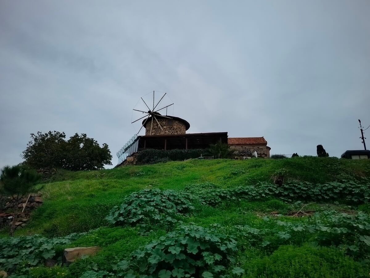 Sevim ve Necdet Kent Kitaplığı