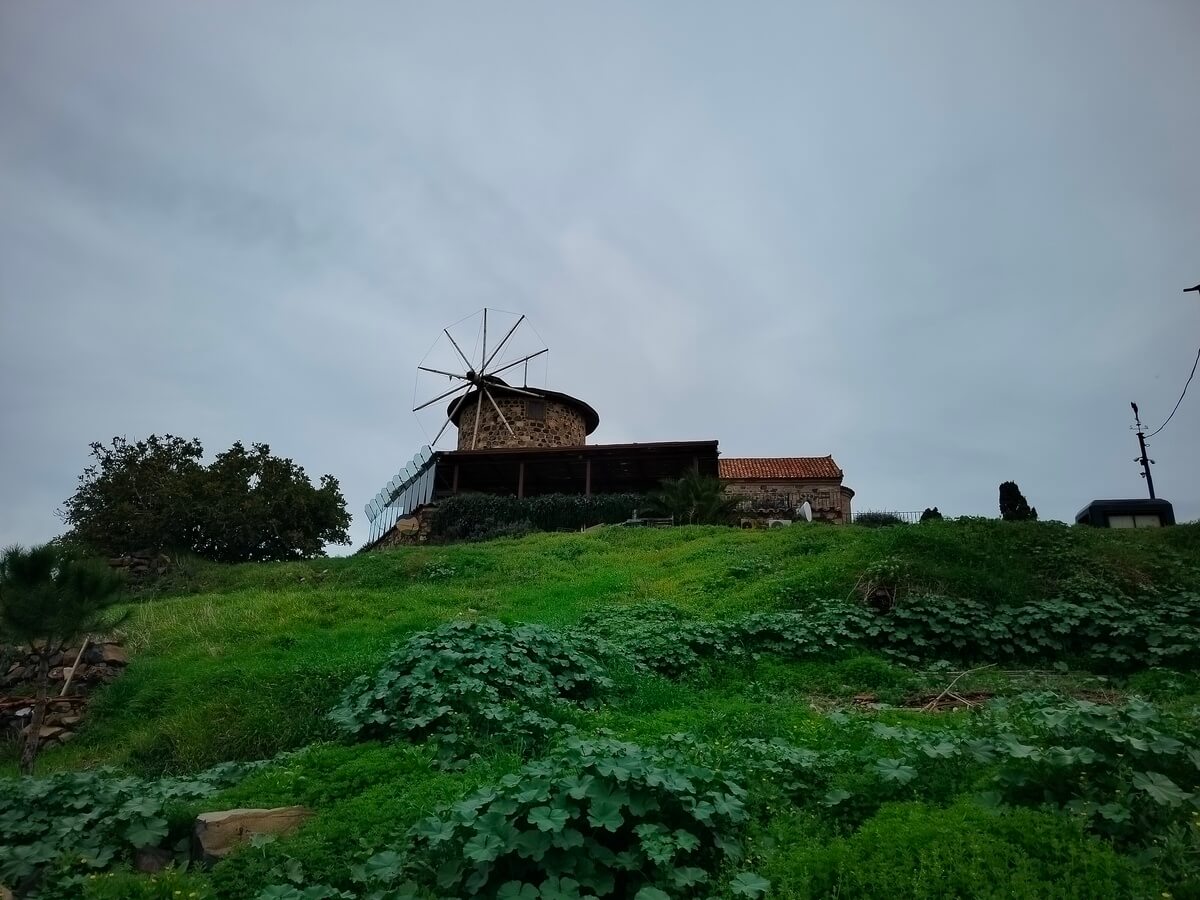 Sevim ve Necdet Kent Kitaplığı