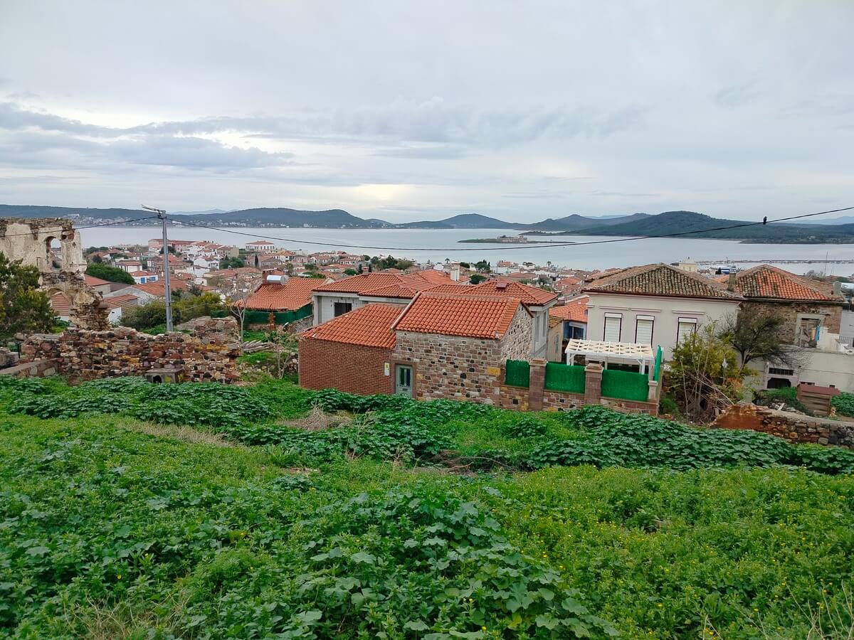 Sevim ve Necdet Kent Kitaplığı