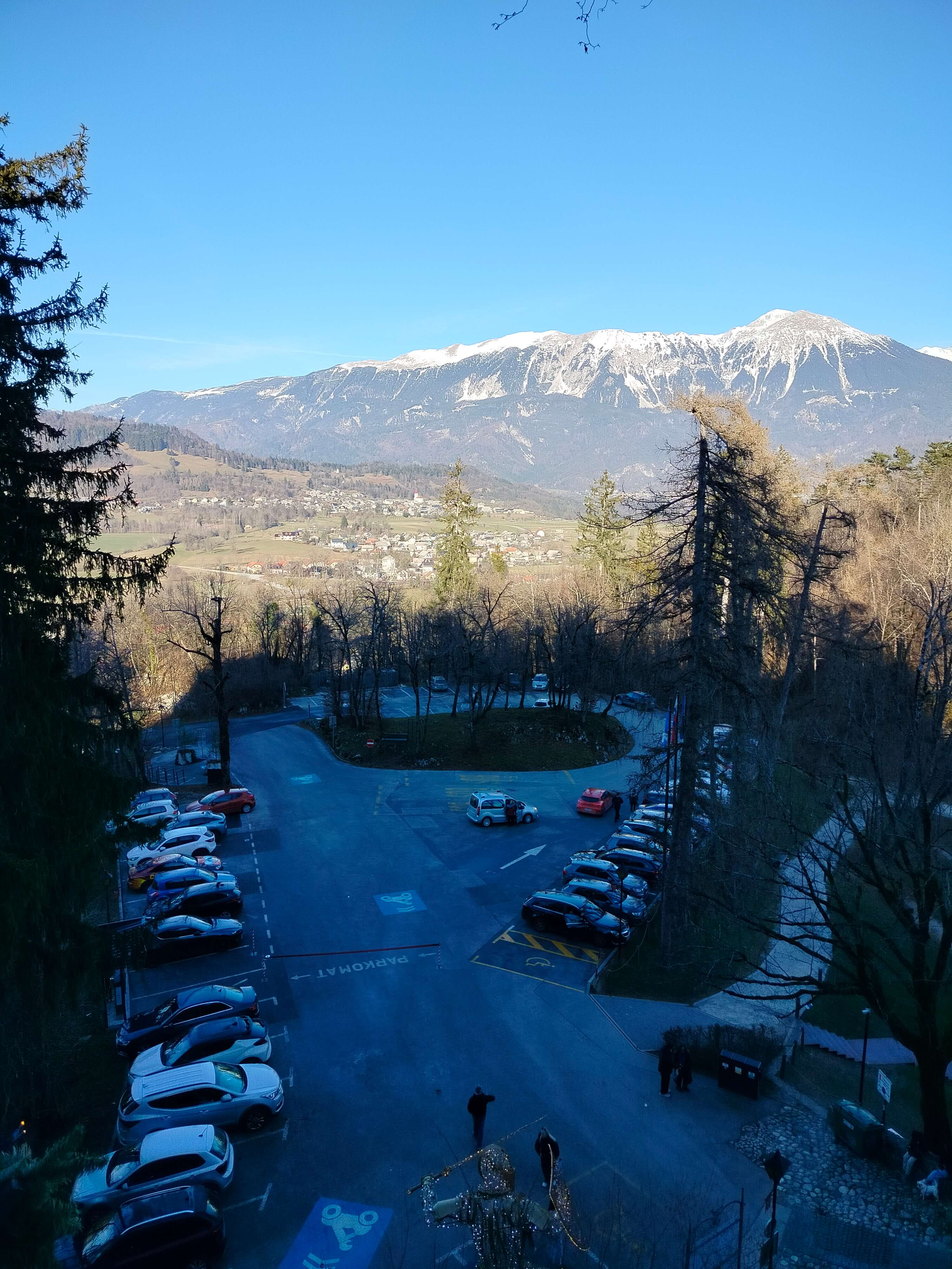 Bled Kalesi Otoparkı